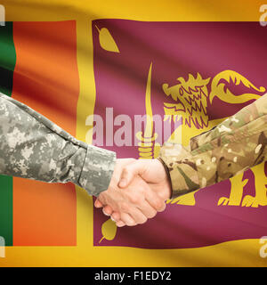 Soldats en serrant la main d'un drapeau sur fond - Sri Lanka Banque D'Images