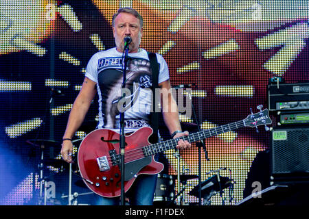 Peter Hook et la lumière Live au Festival 2015 victorieux Banque D'Images