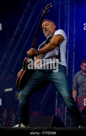 Peter Hook et la lumière Live au Festival 2015 victorieux Banque D'Images