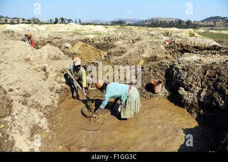 L'extraction de l'or dans le sud de Madagascar. Banque D'Images