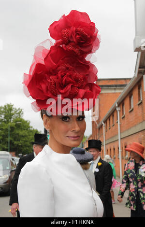 Berkshire, Royaume-Uni, 17 juin 2015 : Racegoer participe à Royal Ascot Berkshire dans deux jours Banque D'Images