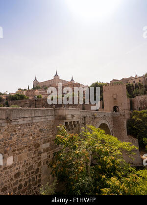 Pont San Martin, Tolède, Castille la Manche, Espagne. Banque D'Images