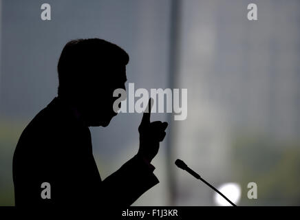 Philadelphie, USA. 2Nd Sep 2015. Le secrétaire d'Etat John Kerry prononce un discours sur l'accord nucléaire avec l'Iran au National Constitution Center de Philadelphie, Pennsylvanie, États-Unis, 2 septembre 2015. Le secrétaire d'Etat John Kerry le mercredi a essayé d'élargir l'appui pour le programme nucléaire de l'Iran après l'administration de l'accord obtenu du Congrès un minimum de votes nécessaires pour faire l'affaire en vie. Credit : Yin bogu/Xinhua/Alamy Live News Banque D'Images