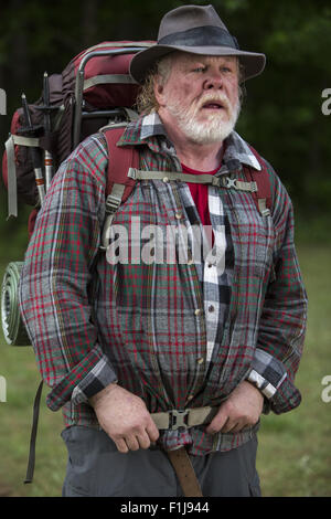 Une promenade dans les bois est une aventure comédie américaine 2015 biopic film réalisé par Ken Kwapis, basé sur le livre/mémoire de 1998 du même nom par Bill Bryson. Le film stars Robert Redford, Nick Nolte, Kristen Schaal, Nick Offerman, Mary Steenburgen et Emma Thompson. Cette photo est pour un usage éditorial uniquement et est l'auteur de la société film et/ou le photographe attribué par le film ou la société de production et ne peut être reproduite que par des publications dans le cadre de la promotion du film ci-dessus. Un crédit obligatoire pour l'entreprise de film est nécessaire. Le photographe devrait également être cred Banque D'Images