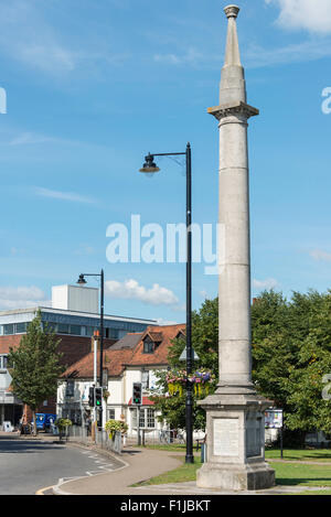 Colonne de New York, Monument Green, High Street, Weybridge, Surrey, Angleterre, Royaume-Uni Banque D'Images