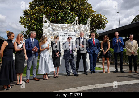 Sydney, Australie. 3 Septembre, 2015. Australian Turf Club Ambassadeurs la queue pour être pris en photo à la Sydney 2015 carnaval de printemps le lancement. Credit : MediaServicesAP/Alamy Live News Banque D'Images