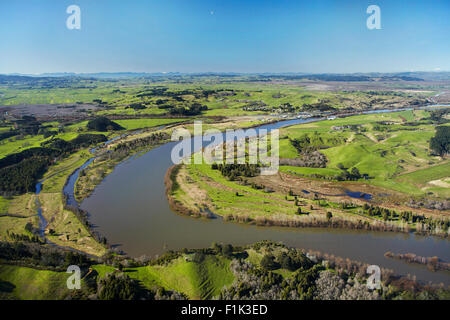 La rivière Waikato et Mercer, South Auckland, île du Nord, Nouvelle-Zélande - vue aérienne Banque D'Images