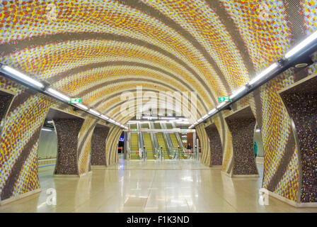 Gellert, sur la nouvelle ligne 4, quartier de Buda, à Budapest, Hongrie, Europe Banque D'Images