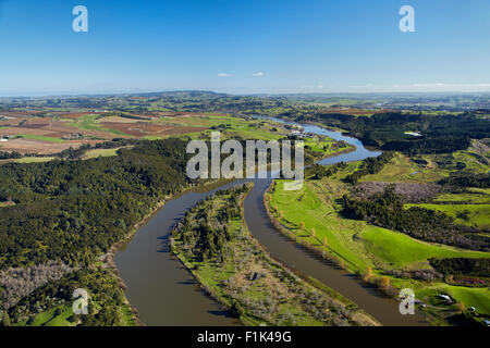 Près de la rivière Waikato, Mercer South Auckland, île du Nord, Nouvelle-Zélande - vue aérienne Banque D'Images