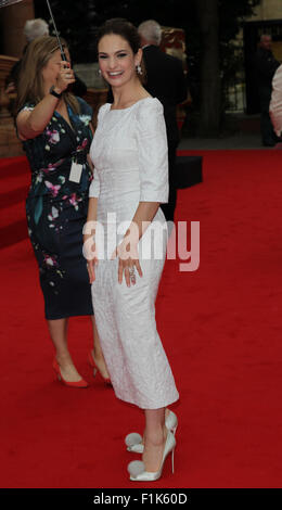 Londres, Royaume-Uni, 11 août 2015 : Lily James assiste à la BAFTA hommage à Downton Abbey à Londres Banque D'Images