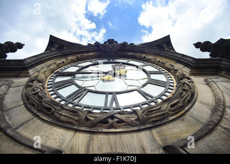 Hôtel de ville de Leeds horloge conçu par Edward beckett denison yorkshire leeds united kingdom Banque D'Images