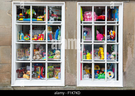 Magasin de jouets fenêtre. Kelso, Ecosse Banque D'Images