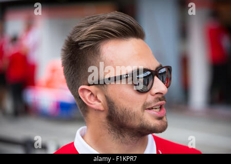 Monza, Italie. 3 Septembre, 2015. Will Stevens de l'écurie de Formule 1 Marussia Manor pendant la pitwalk jeudi au Grand Prix d'Italie 2015 à Monza Crédit : Gary Hebding Jr./Alamy Live News Banque D'Images