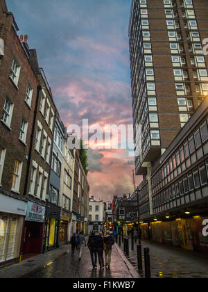 Berwick Street, Soho, London Le coucher du soleil Banque D'Images