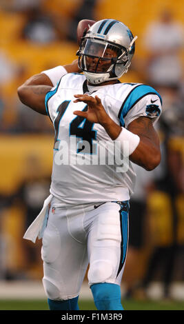 Pittsburgh, Pennsylvanie, USA. 06Th Nov, 2015. Joe Webb # 14 pendant la Panthers vs Pittsburgh Steelers match au stade Heinz Field de Pittsburgh, Pennsylvanie. Jason Pohuski/CSM Crédit : Cal Sport Media/Alamy Live News Banque D'Images