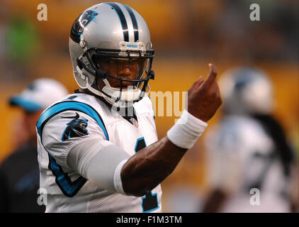 Pittsburgh, Pennsylvanie, USA. 06Th Nov, 2015. Cam Newton # 1 au cours de la Carolina Panthers vs Pittsburgh Steelers match au stade Heinz Field de Pittsburgh, Pennsylvanie. Jason Pohuski/CSM Crédit : Cal Sport Media/Alamy Live News Banque D'Images