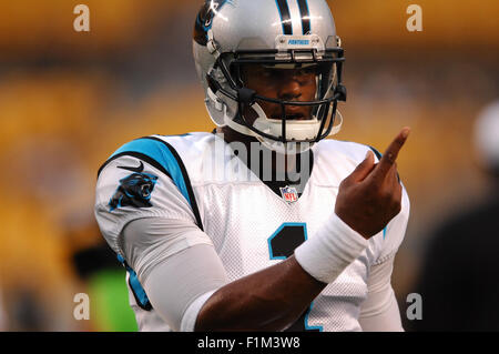 Pittsburgh, Pennsylvanie, USA. 06Th Nov, 2015. Cam Newton # 1 au cours de la Carolina Panthers vs Pittsburgh Steelers match au stade Heinz Field de Pittsburgh, Pennsylvanie. Jason Pohuski/CSM Crédit : Cal Sport Media/Alamy Live News Banque D'Images