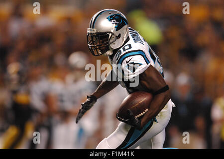 Pittsburgh, Pennsylvanie, USA. 06Th Nov, 2015. Jordan Todman # 30 pendant la Panthers vs Pittsburgh Steelers match au stade Heinz Field de Pittsburgh, Pennsylvanie. Jason Pohuski/CSM Crédit : Cal Sport Media/Alamy Live News Banque D'Images