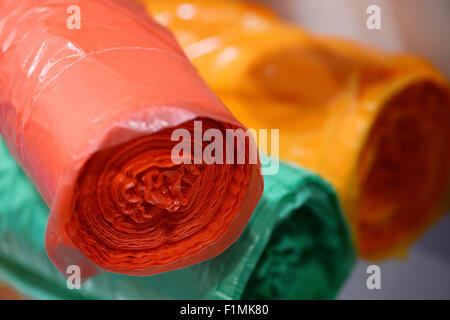 Rouleaux de tissus colorés Banque D'Images
