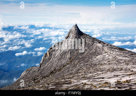 Le Mont Kinabalu, le plus haut sommet de l'archipel malais, Sabah, Malaisie Orientale. Banque D'Images