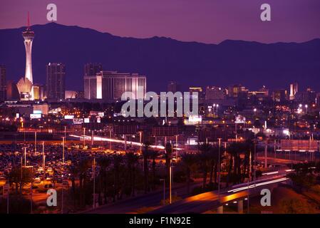 Las Vegas Nevada Cityscape at Night. Vegas Illumination. Nevada, United States. Banque D'Images