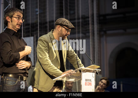 Barcelone, Catalogne, Espagne. 16Th Jun 2015. MARTINO NORIEGA, maire de Santiago de Compostela, prononce une allocution lors d'une réunion du nouveau maire de gauche espagnol à Barcelone pour établir un équilibre de leurs 100 premiers jours de crédit bureau : Matthias Rickenbach/ZUMA/Alamy Fil Live News Banque D'Images