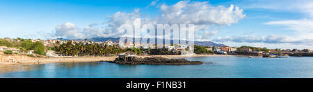 Vue panoramique sur la plage de Tarrafal dans l'île de Santiago au Cap Vert - Cap Vert Banque D'Images