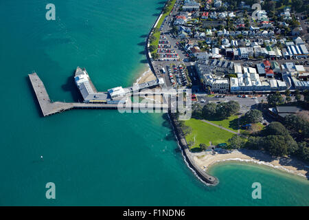 Terminal de Ferry, Devonport, Auckland, île du Nord, Nouvelle-Zélande - vue aérienne Banque D'Images