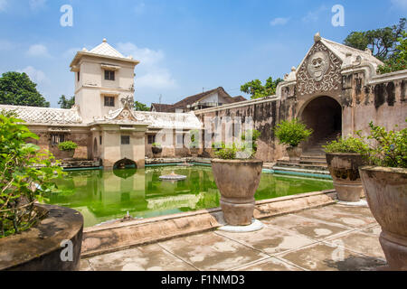 Palais aquatique Taman Sari de Yogyakarta sur l'île de Java, Indonésie. Banque D'Images