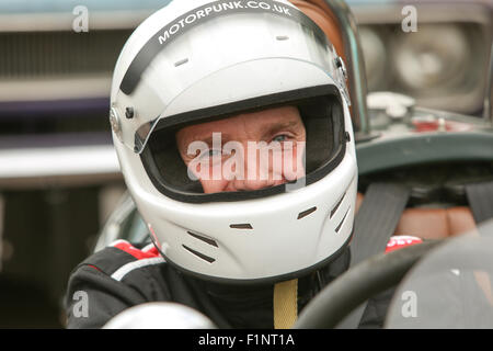 Madeira Drive, ville de Brighton & Hove, East Sussex, Royaume-Uni. Madeira Drive, ville de Brighton & Hove, East Sussex, Royaume-Uni. Frostes Brighton Speed Trials est une journée exaltante et pleine d'action pour les spectateurs comme pour les participants. Plus de deux cents voitures et motos s'alignent pour faire un run chronométré de Madeira Drive atteignant des vitesses élevées. 5th septembre 2015 Banque D'Images