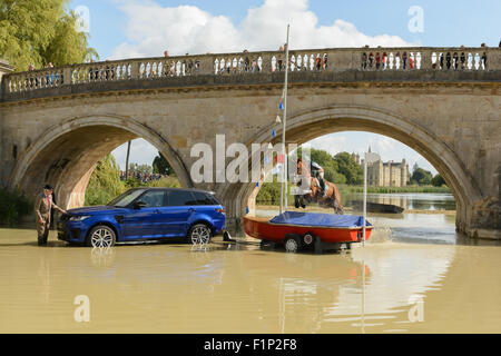 Stamford, Lincs, Royaume-Uni. 5 Septembre, 2015. Austin O'Connor et MATIN VENTURE - Phase de cross-country - Land Rover Burghley Horse Trials, 5 septembre 2015. Credit : Nico Morgan/Alamy Live News Banque D'Images