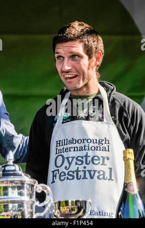 Motocycliste et présentateur de télévision Guy Martin (Tyco BMW Motorrad) assiste à l'Oyster Festival International de Hillsborough. Banque D'Images