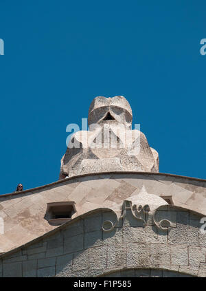 Pots de cheminée Gaudi sur La Pedrera (Casa Mila) Banque D'Images