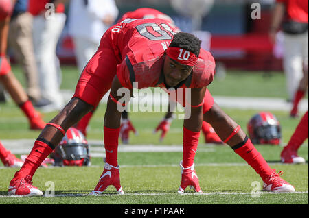 Piscataway, NJ, USA. 12Th Mar, 2015. La Rutgers Scarlet Knights arrière défensif Blessuan Austin (10) se réchauffe avant un match de football de la NCAA à High Point Solutions Stadium à Piscataway, New Jersey Mike Langish/Cal Sport Media. Credit : csm/Alamy Live News Banque D'Images