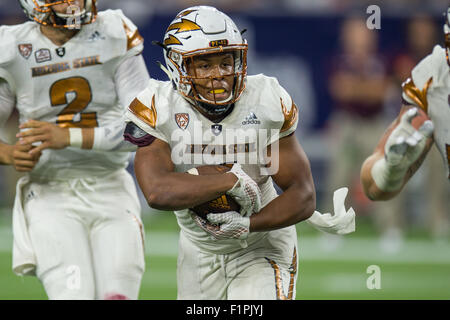 5 septembre 2015 : Arizona State Sun Devils d'utiliser de nouveau Marchand Richard (4) porte la balle au cours du 2e semestre d'un NCAA football match entre le Texas A&M Aggies et l'Arizona State Sun Devils à NRG Stadium à Houston, TX. Les Aggies a gagné 38-17.Trask Smith/CSM Banque D'Images