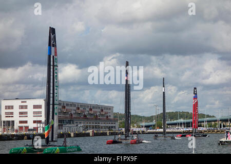 Amerisa's Cup 72 catamarans de classe sur l'ancre à Frihamnen. 2015-08-29 Göteborg, Suède Banque D'Images