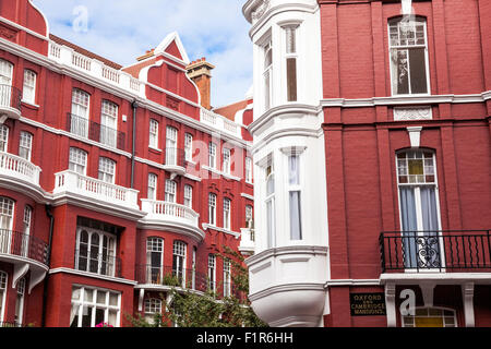 Oxford et Cambridge Mansions - beaux blocs résidentiels période sur de vieux Marylebone Road, Londres, UK Banque D'Images