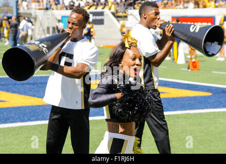 USA Berkeley CA. 05 Sep, 2015. Grambling State Cheerleaders durant la NCAA Football match entre l'État et la Grambling Tigers California Golden Bears 14-73 perdu au Memorial Stadium Berkeley Californie Thurman James/CSM/Alamy Live News Banque D'Images