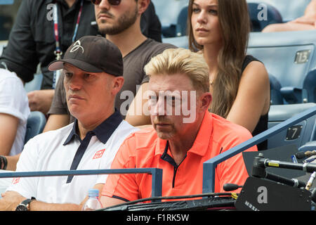 Boris Becker, entraîneur regarder Novak Djokovic (SBR) participent à l'US Open de Tennis 2015 Banque D'Images