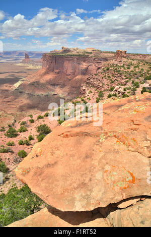 Vue de côté de la rivière Verte de Canyonlands National Park d'une île dans le ciel District de Canyonlands National Park dans l'Utah Banque D'Images