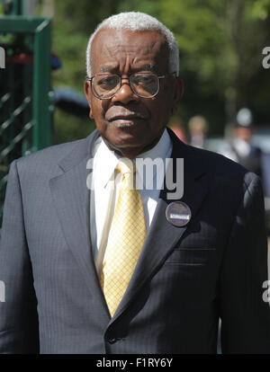 Londres, Royaume-Uni, 10 juillet 2015 : Sir Trevor McDonald OBE vu au tournoi de Wimbledon 2015 Banque D'Images