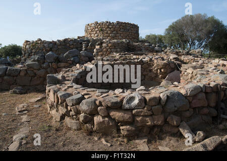 Nuraghe La Prisgiona site archéologique, datant de 1300 avant J.-C., près d'Arzachena, Sardaigne, Italie, Europe Banque D'Images