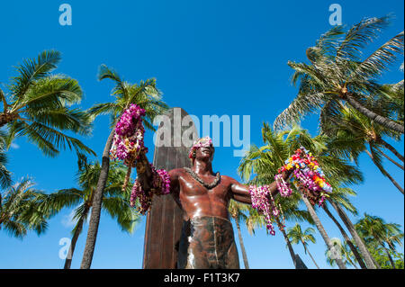 Duke Paoa Kahanamoku, la plage de Waikiki, Honolulu, Oahu, Hawaii, United States of America, Pacifique Banque D'Images