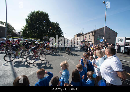 Clitheroe, Lancashire, Royaume-Uni. 7 Septembre, 2015. Aujourd'hui Étape 2 Aviva Tour of Britain race start cycle lieu d'exposition à Clitheroe Lancashire. Crédit : STEPHEN FLEMING/Alamy Live News Banque D'Images