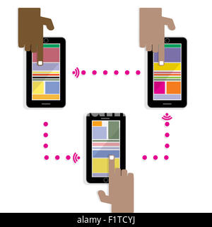 En touchant la main de téléphone intelligent et tablette avec l'icône de l'ordinateur. Concept de communication dans le réseau. Banque D'Images