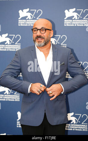 Venise, Italie. Sep 7, 2015. Amir acteur Aghaei pose pendant le photocall du film 'Le Mercredi, Mai 9' à la 72e Festival International du Film de Venise à Venise, Italie, le 7 septembre 2015. Credit : Ye Pingfan/Xinhua/Alamy Live News Banque D'Images