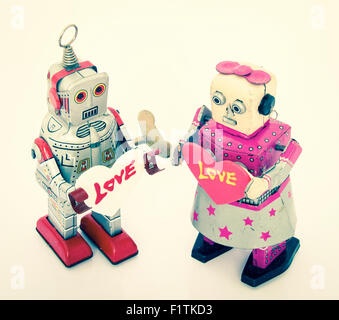 Deux robots amoureux Banque D'Images