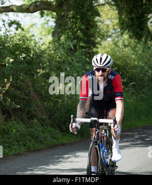 M. Downham village, Lancashire, Royaume-Uni. 7 Septembre, 2015. Étape 2 Aviva Tour of Britain course à vélo dans la vallée de Ribble, Lancashire. Sir Bradley Wiggins équitation dans le peloton. Crédit : STEPHEN FLEMING/Alamy Live News Banque D'Images