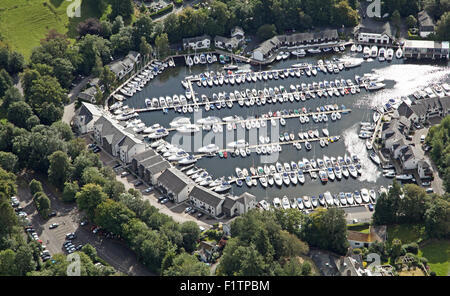 Vue aérienne de Marina Village de Windermere dans le Lake District, Cumbria, Royaume-Uni Banque D'Images