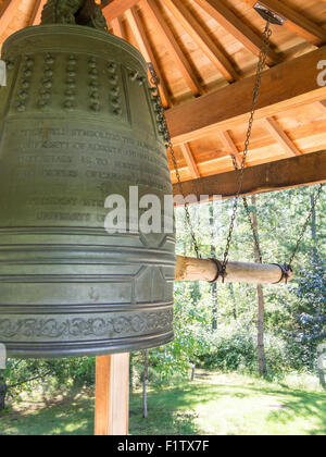 Beffroi et d'amitié à Bell. Jardin Japonais Kurimoto 1500 bell livre symbolise les liens d'amitié Banque D'Images